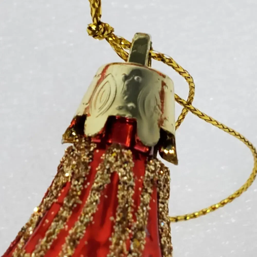 Raz Imports Plastic Waffle lightweight lot of Red & Gold Holiday Ornament Set 7